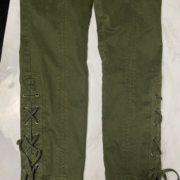 NWT Scripted Rio Green Side Lace Up Buckle Pants - Picture 7 of 11